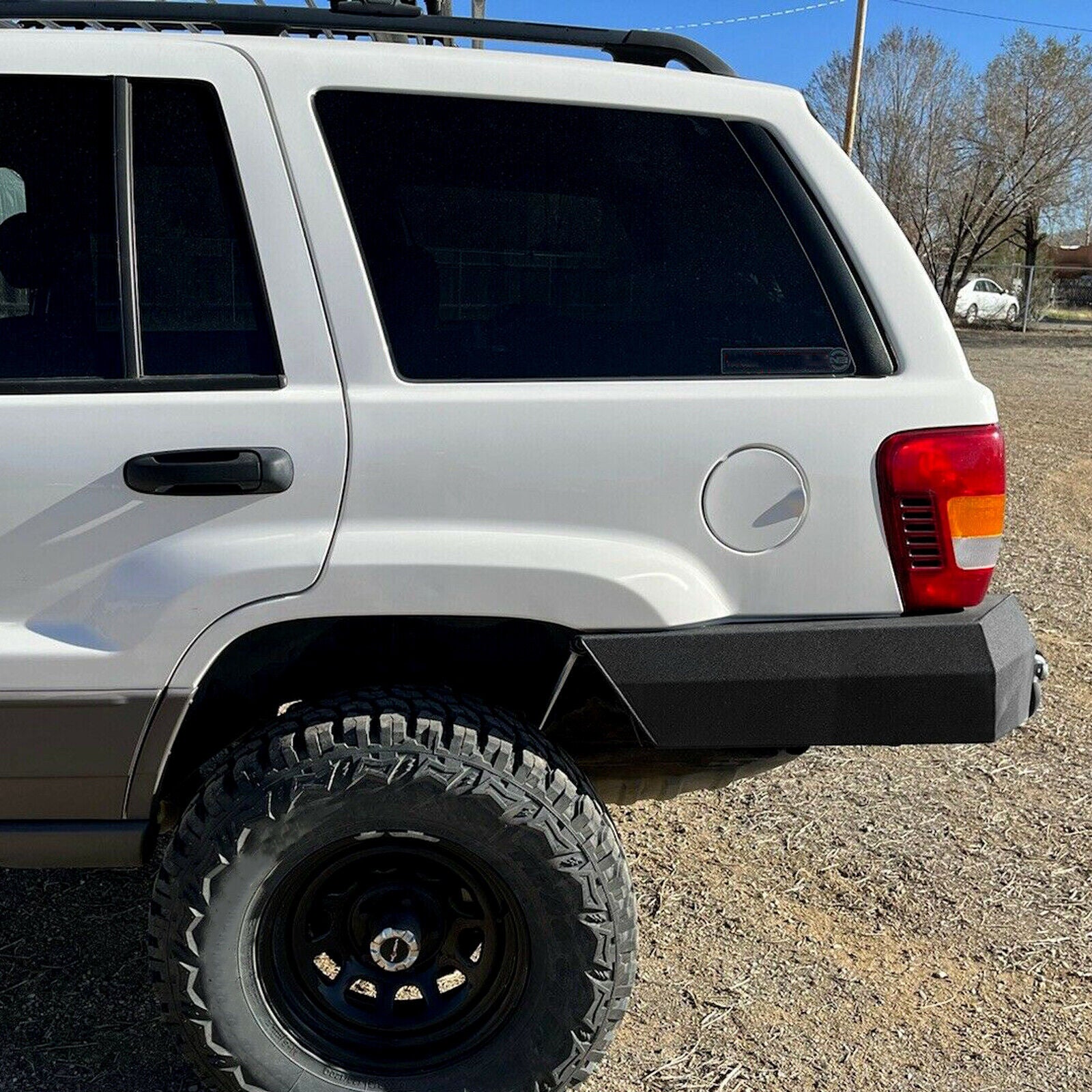 MR.GOP-Rear Bumper w/2” Receiver Compatible with 1999-2004 Jeep Grand Cherokee WJ w/D-rings Powder Coated Black