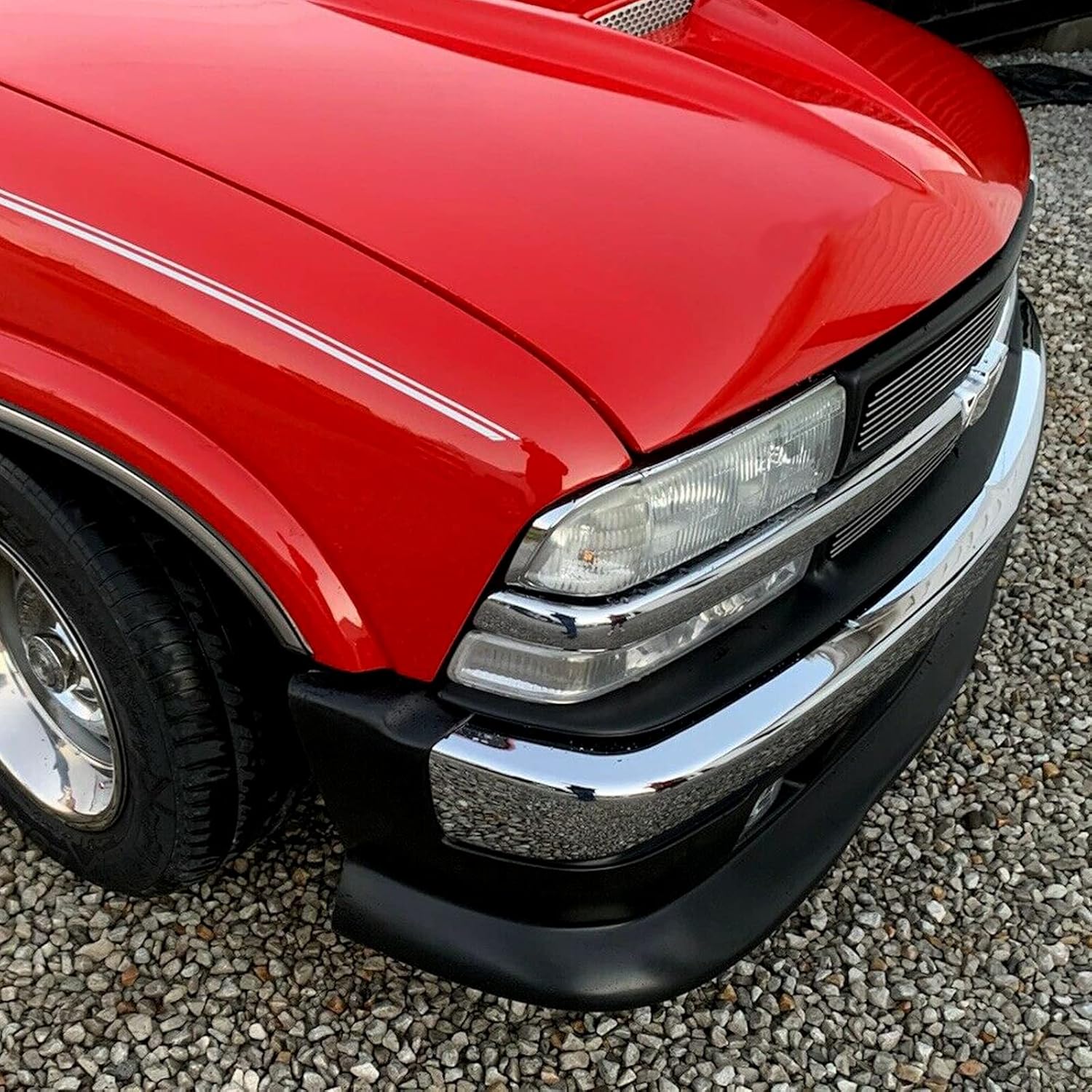 MR.GOP-Front Bumper Face Bar W/O Molding Holes Compatible with 1998-2004 Chevrolet S10 1998-2005 Blazer Replacement For GM1002368 15094048 Steel Chrome